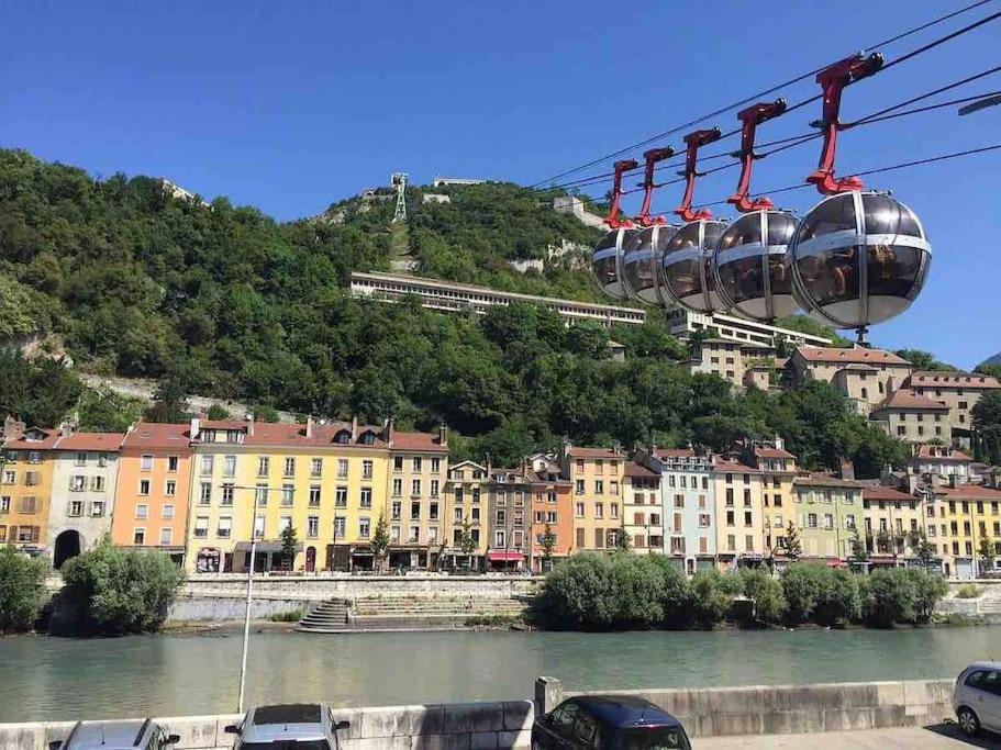 O Calme Cosy - Jardins Et Villes - Experience Unique - Wifi Gratuit - Parking Gratuite Grenoble Buitenkant foto